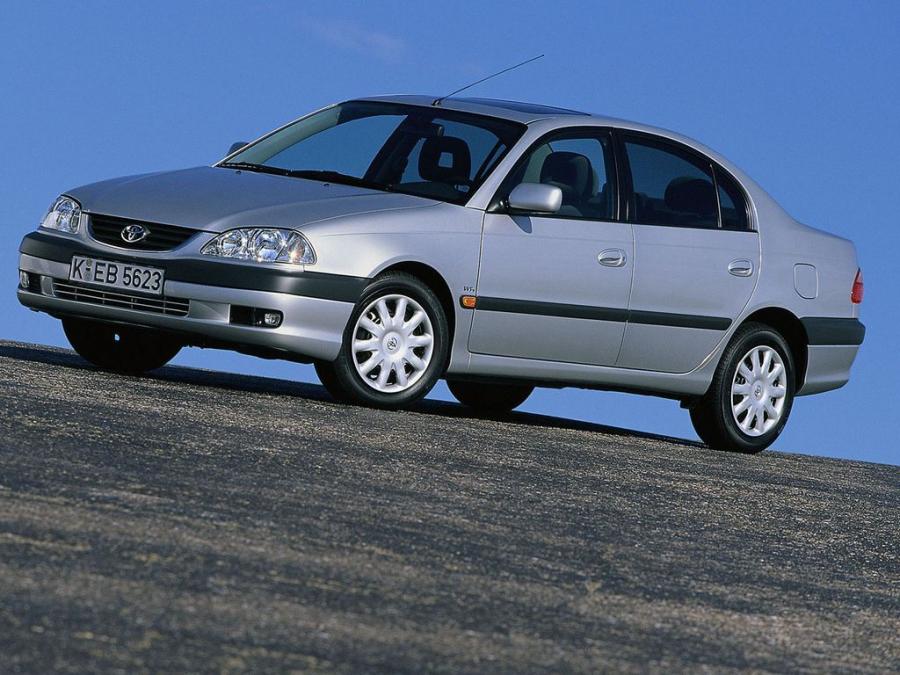  Toyota Avensis Sedan 2000 года  (фото 19 из 20)